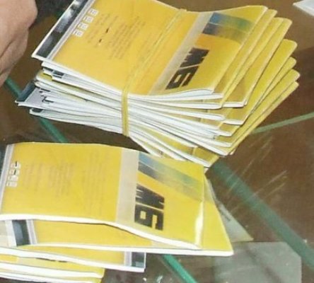 Consumatoare de droguri, la 17 ani, a ameninţat că se aruncă de la etaj